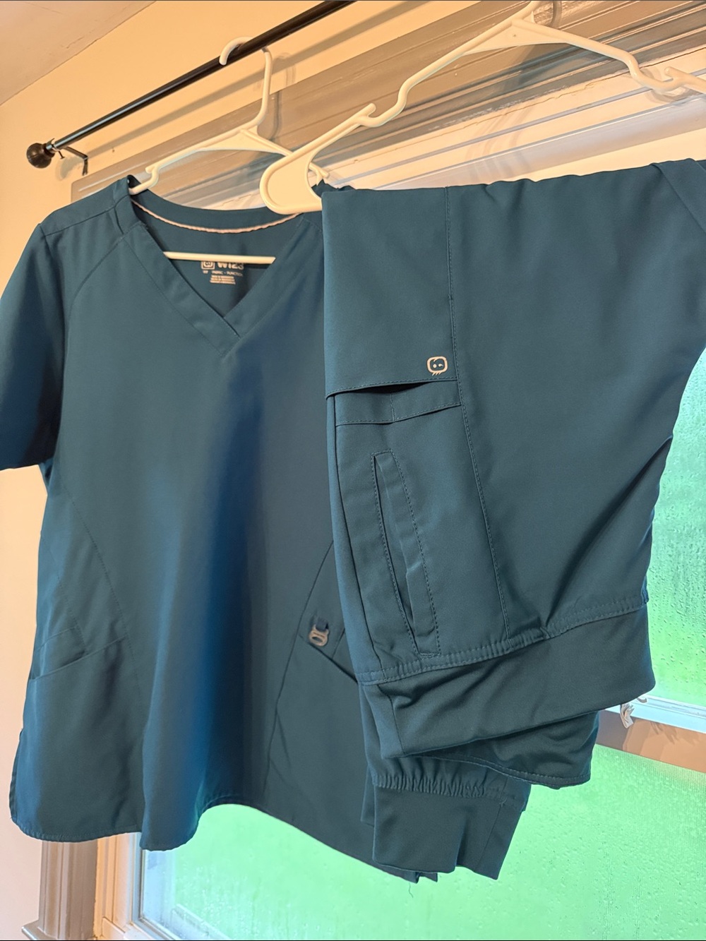 WonderWink Deep Teal V-Neck Scrub Top with Matching Pants